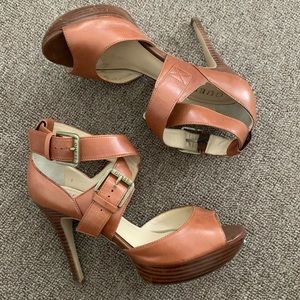 Brown guess heels size 6.5